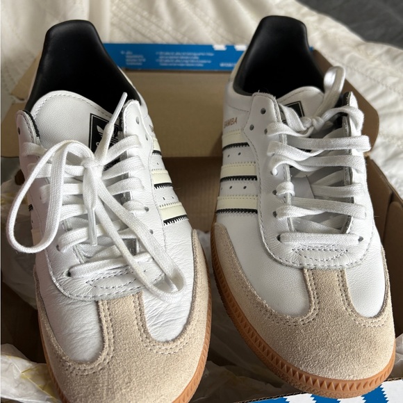 Adidas Samba White Sneakers - Picture 2 of 4